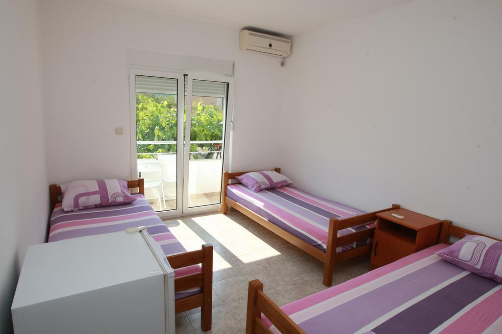 Guest House Ugljevarevic Будва Номер фото