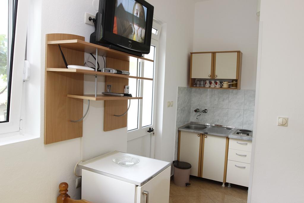 Guest House Ugljevarevic Будва Экстерьер фото